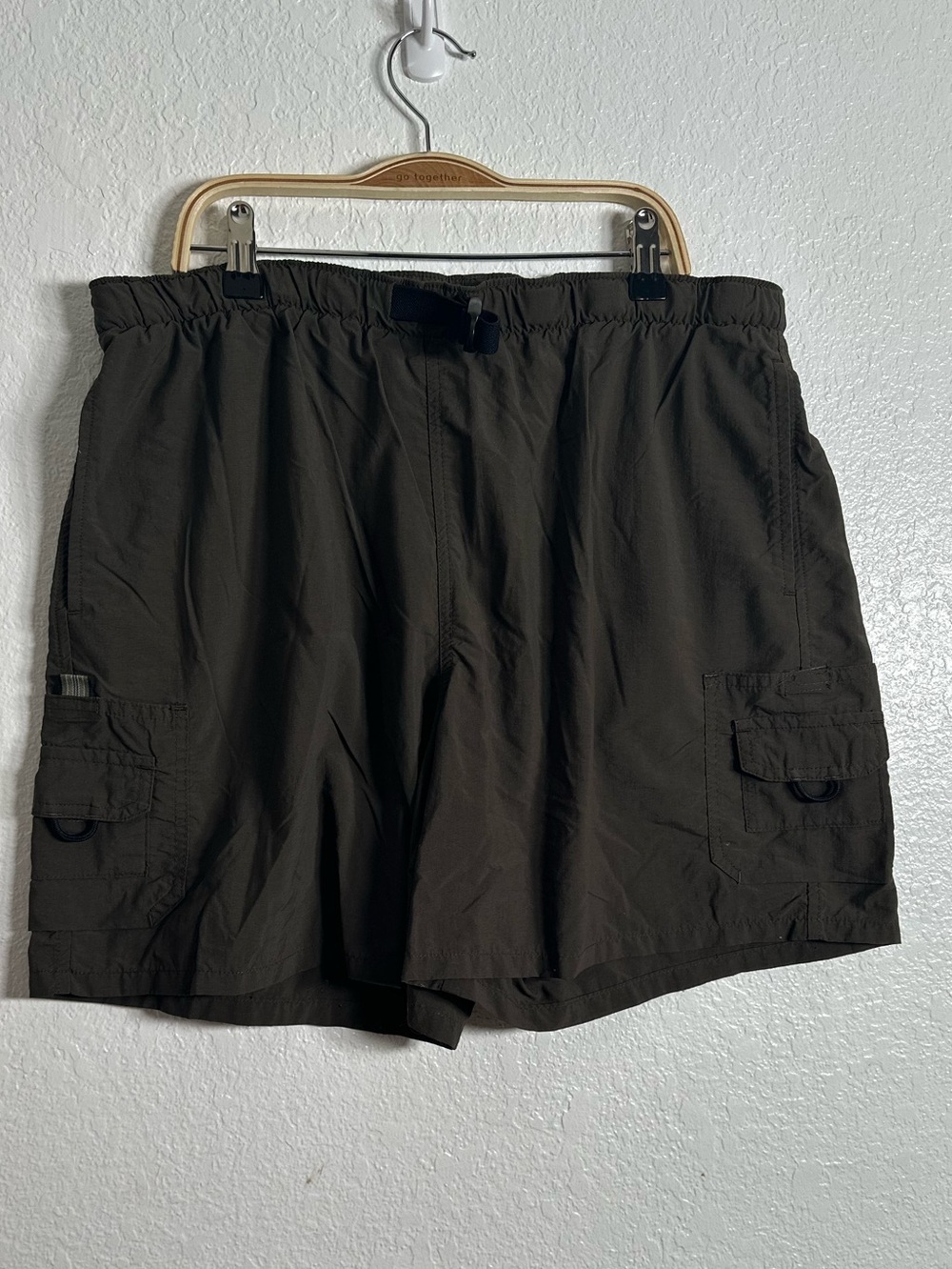 Columbia Women's Nylon Cargo Shorts‎ Size L